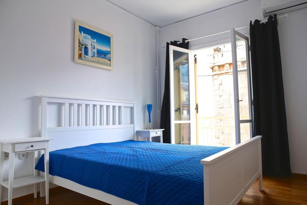 Old Town Apartment Next To Seafront Promenade نافبليو المظهر الخارجي الصورة