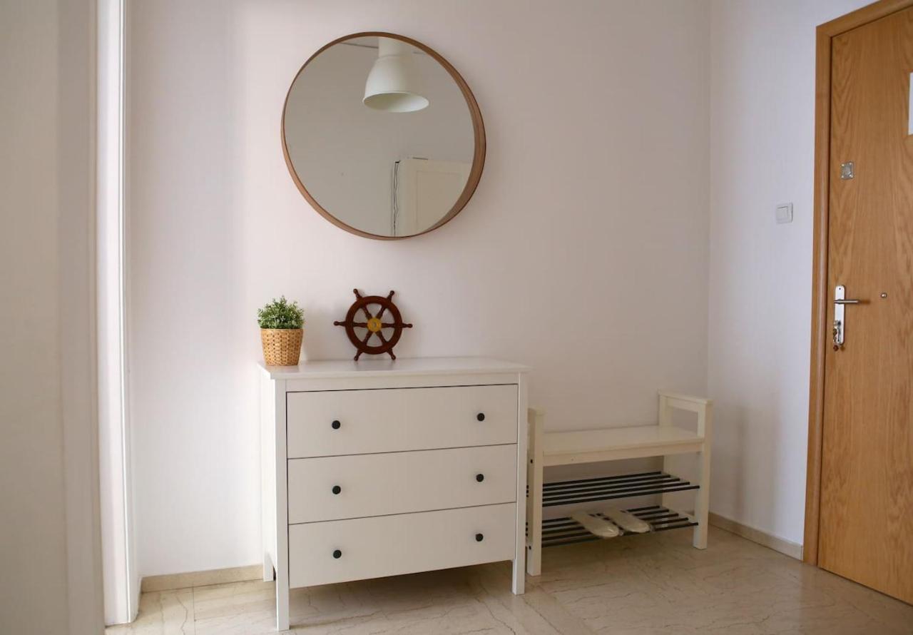 Old Town Apartment Next To Seafront Promenade نافبليو المظهر الخارجي الصورة